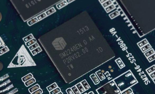 工業(yè)級SSD固態(tài)硬盤